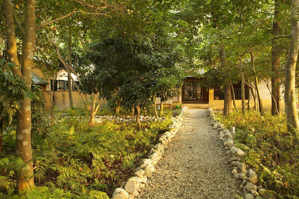Maruni Sanctuary Lodge By Kgh Group Sauraha Exterior photo