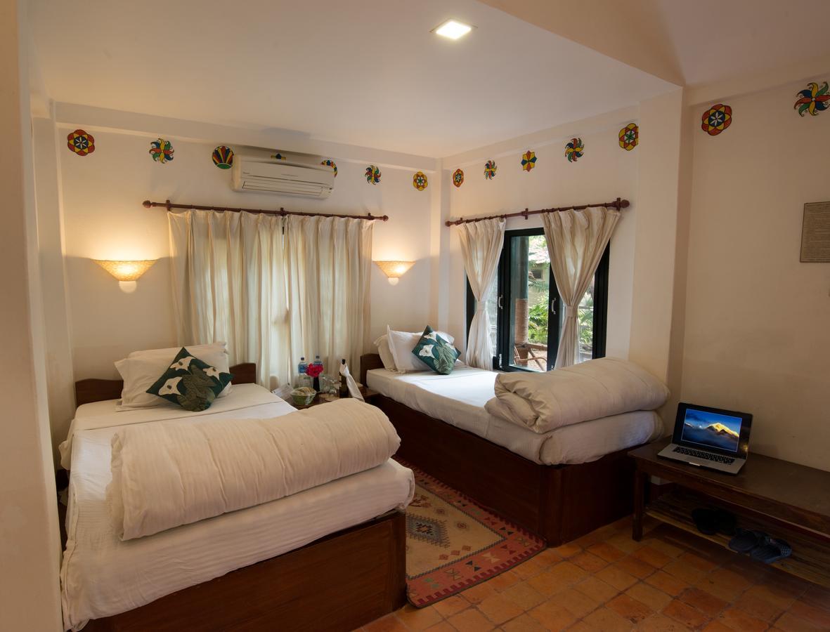 Maruni Sanctuary Lodge By Kgh Group Sauraha Exterior photo